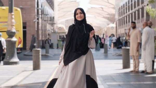 7 Potret Michelle Ziudith Tampil Manglingi, Berhijab dan Bercadar