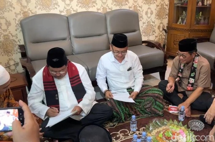 Pramono-Rano Karno teken kontrak politik dengan FBR, 3 Oktober 2024. (Kurniawan Fadilah/detikcom)