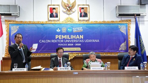 Rapat pleno Senat Unud dalam rangka pemilihan rektor periode 2024-2028, Kamis (3/10/2024). (Dok. Unit Komunikasi Publik Unud)