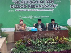 Silaturahmi ke Ponpes Hidayatullah, Risma Janji Sejahterakan Pesantren