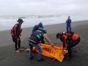 2 Remaja Terseret Arus di Pantai Wagir Indah Cilacap Ditemukan Tewas