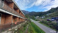 Pemandangan Gunung Kinabalu dari hotel.