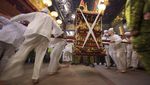 Umat Tionghoa KL Rayakan Festival Sembilan Dewa Kaisar di Tengah Banjir