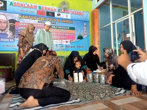 Gigihnya Warga Jombang Nabung Koin Sisa Uang Belanja untuk Daftar Umrah