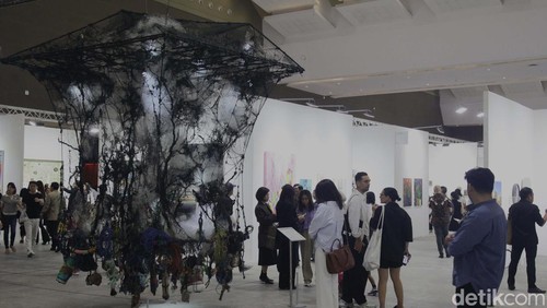 Pameran Art Jakarta 2024 resmi dibuka di JIEXPO Kemayoran, Jakarta. Pameran berlangsung 4 hingga 6 Oktober 2024.