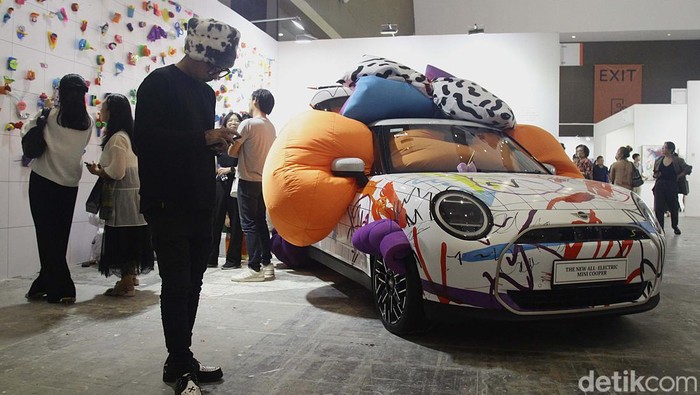 Pameran Art Jakarta 2024 resmi dibuka di JIEXPO Kemayoran, Jakarta. Pameran berlangsung 4 hingga 6 Oktober 2024.