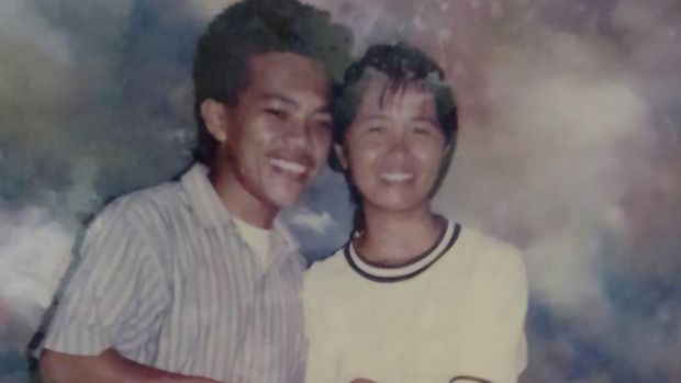 Al Haris bersama istrinya Hesnidar Haris