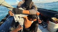 Ketiga nelayan tersebut diidentifikasi dengan inisial M, A, dan Z.  