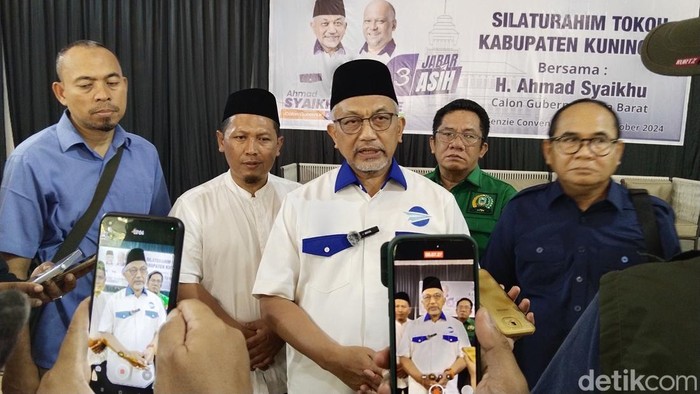 Calon Gubernur Jawa Barat nomor urut 3 Ahmad Syaikhu menggelar kampanye di Kabupaten Kuningan, Jumat (4/10).