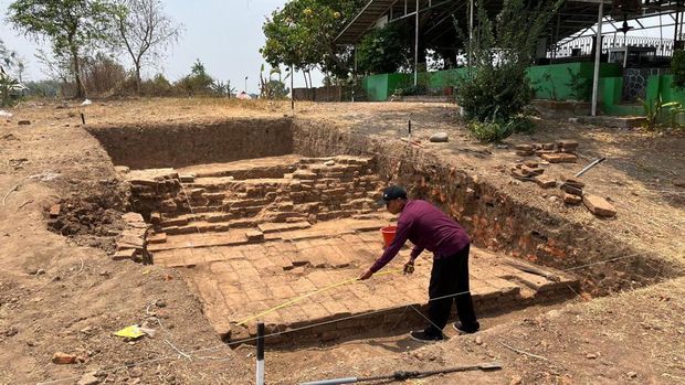 Ekskavasi Istana Bhre Wengker di Mojokerto