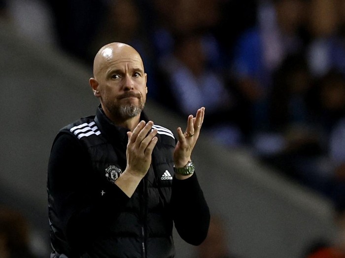 Soccer Football - Europa League - FC Porto v Manchester United - Estadio do Dragao, Porto, Portugal - October 3, 2024 Manchester United manager Erik ten Hag reacts Action Images via Reuters/Peter Cziborra