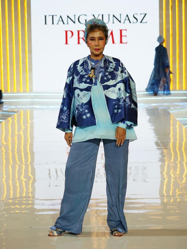 Setiap detail sulaman menggambarkan keindahan motif bunga, dedaunan, hingga tenun khas Bali yang kaya warna. Foto: Dok. Lippo Mall Kemang