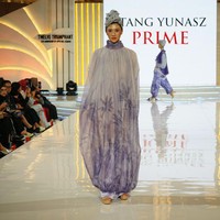 Puncak kemeriahan ulang tahun ke-12 Lippo Mall Kemang, ‘Twelve Triumphant’, ditandai dengan peragaan busana dari desainer ternama Itang Yunasz. Foto: Dok. Lippo Mall Kemang