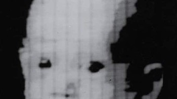 Foto digital pertama diambil lebih awal dari yang Anda kira. Hampir 20 tahun sebelum kamera digital Kodak yang asli, pada tahun 1957, gambar persegi putra Russell Kirsch ini diambil. Foto tersebut adalah pemindaian digital dari sebuah gambar film, menghasilkan foto persegi yang membuatnya siap untuk Instagram. Foto: MyModernmet