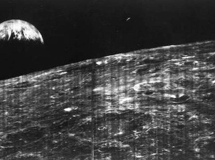 Foto Pertama dalam Sejarah: Dari Kamera Obscura hingga Instagram