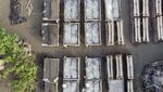 Foto Udara Produksi Garam di Klungkung Bali