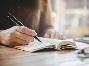35 Pantun Pendidikan 4 Baris untuk Peringatan Hari Pendidikan Nasional 2026