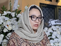 Anak Selalu Ingat Pesan Marissa Haque, Rumah dan Taman Harus Dirawat