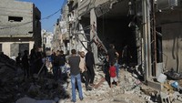 Kementerian Kesehatan Palestina, seperti dilansir Reuters dan Al Arabiya, Jumat (4/10/2024), melaporkan bahwa sedikitnya 18 orang tewas dalam serangan Israel yang menghantam area kamp pengungsi Tulkarm.  