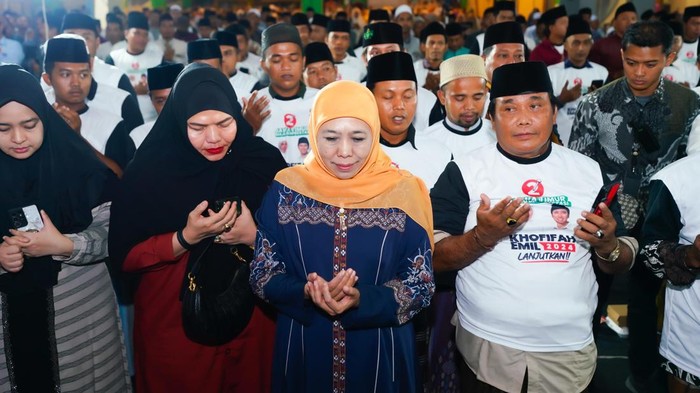 Khofifah dan Haji Her di Bangkalan
