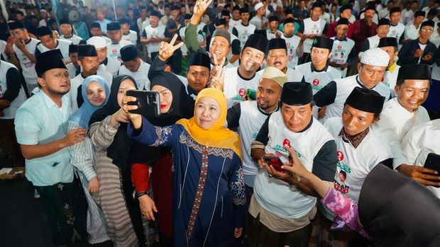 Khofifah dan Haji Her di Bangkalan