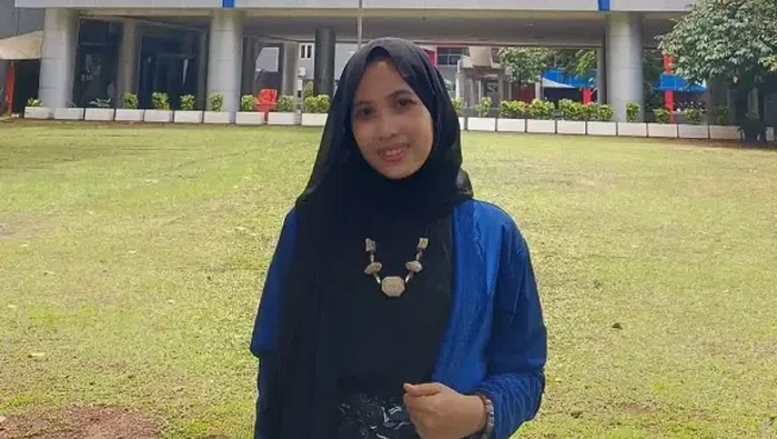 Kisah Rafida, mahasiswa S2 Unair yang jadi pembawa acara di forum internasional.