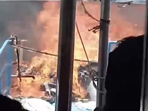 KM Natuna Express Rute Lasalimo-Wanci Terbakar di Perairan Wakatobi