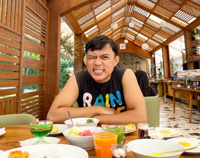5 Food Vlogger yang Pernah Dikritik hingga Dihujat Netizen