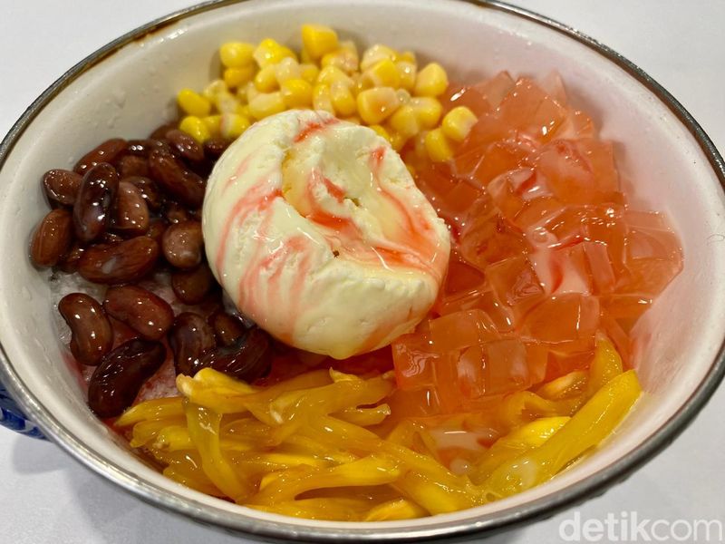 LAOBAN : Ada Mie Ayam Mala hingga Es ABCD di Kopitiam Kekinian Ini