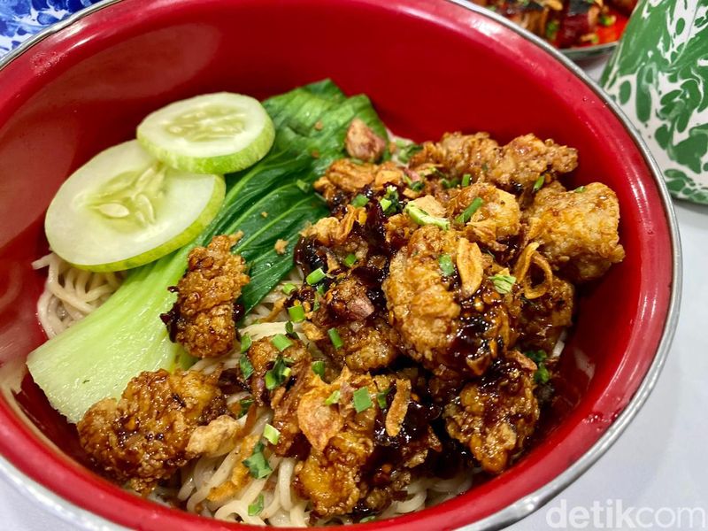LAOBAN : Ada Mie Ayam Mala hingga Es ABCD di Kopitiam Kekinian Ini