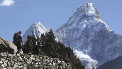 Melihat Keajaiban Gunung Everest yang Semakin Tinggi