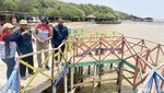Menyusuri Keindahan Ekowisata Pasir Putih di Karawang