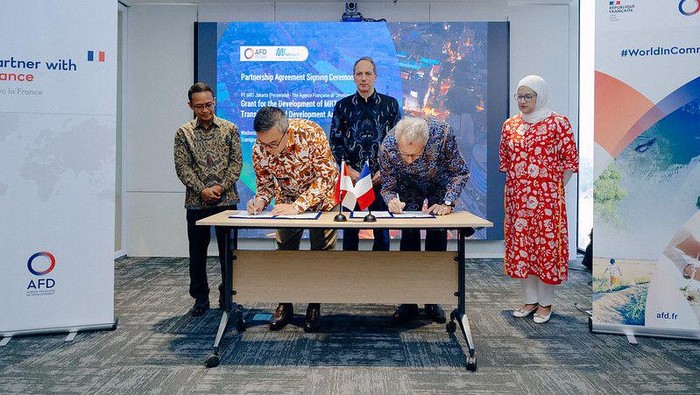 MRT Jakarta dan Agence Française De Développement AFD) menyepakati Kerja Sama Kajian Studi Kelayakan Pembangunan Kawasan TOD Fase 1 MRT Koridor Utara-Selatan.