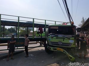 6 Kendaraan Terlibat Kecelakaan di Pantura Cirebon, 4 Orang Terluka