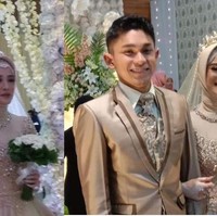 Arya Maulana Aldiartama resmi menikah dengan Ramadhini pada Juni 2019. Sempat menjalani hubungan LDR, keduanya diketahui telah berpacaran dari tahun 2014. Saat ini Arya dan Ramadhini telah dikaruniai seorang putra dari pernikahannya. Foto: Instagram