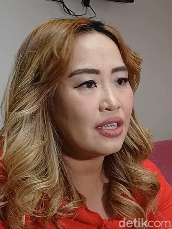 pinkan mambo Pinkan Mambo saat ditemui di kawasan Transmedia.