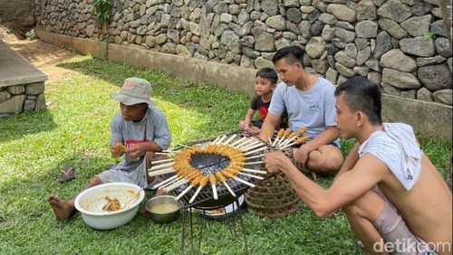 Restoran tradisional, Dapur Bali Mula, dengan pembayaran sukarela. (Instagram @dapurbalimula)