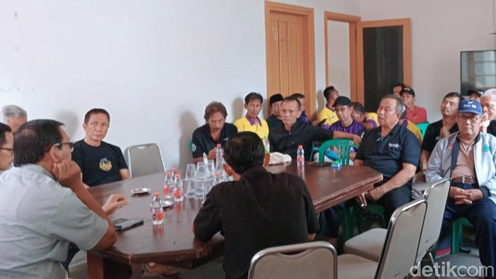 Silaturahmi dan rapat koordinasi Relawan Bumi Galuh atau Relawan Herdiat-Yana di Pilbup Ciamis.