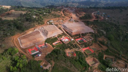 Tambang emas ilegal di Kecamatan Sekotong, Lombok Barat, NTB, Jumat pagi (4/10/2024). (Dok. KPK)