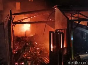 4 Tempat Karaoke dan 1 Kios Bensin di Kota Probolinggo Ludes Terbakar