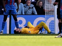 Liverpool Terancam Ditinggal Kiper Utama Sebulan