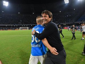 Presiden Napoli Persilahkan Antonio Conte Jika Ingin Pergi