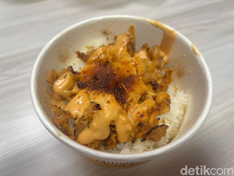 Cicip Truffle Chicken hingga Beef Pesto Buatan Gerai Rice Bowl Viral