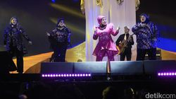 Elvy Sukaesih Rayakan 60 Tahun Perjalanan Karier di Synchronize Fest 2024