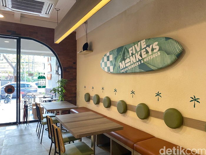 Five Monkeys Five Monkeys, gerai burger yang masuk daftar terbaik dunia menurut Bloomberg