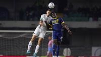 Kalah dari Verona 1-2, Jay Idzes Dkk Tertahan di Zona Degradasi