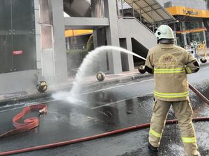 Lift JPO Jalan Pemuda Surabaya Sengaja Dibakar, Pelaku Ngaku Disuruh