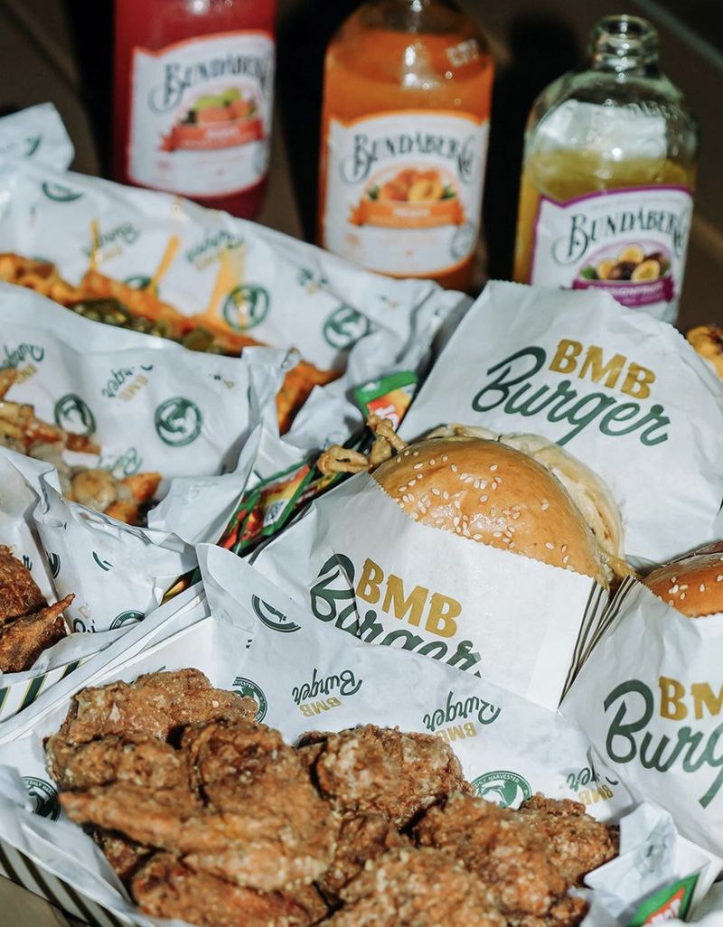 Juicy Bikin Nagih! Ini 5 Burger Enak Buat Kulineran di Bandung