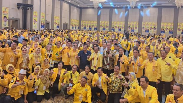 Ketum Golkar Bahlil Optimistis Ahmad Luthfi-Taj Yasin Menang di Jateng