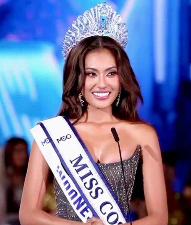 Tata mengusung advokasi waste management, terutama dalam pengelolaan sampah plastik dengan teknologi QR code. Di mana penggunanya bisa melacak jejak sampah plastik dan membantu membuat perubahan dalam menciptakan Bumi yang lebih baik hanya dari genggaman. Foto: Dok. Instagram